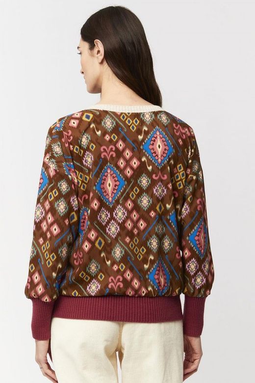 Camisa estampada en pico