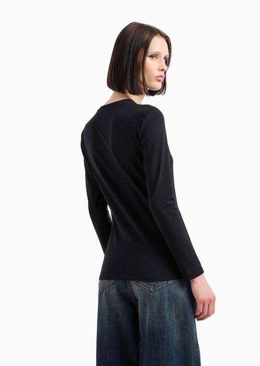 Camiseta con tachuelas