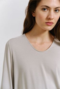 Camiseta cuello pico