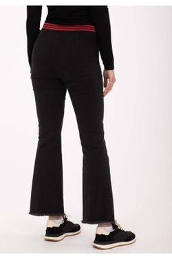 Pantalon tejano acampanado