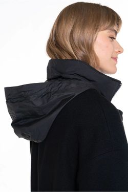 Parka con capucha