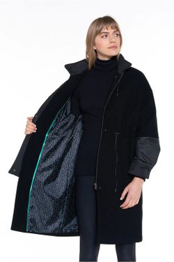 Parka con capucha