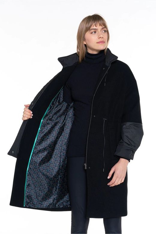 Parka con capucha