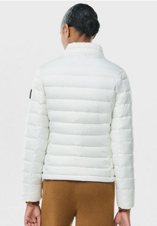 Parka corta acolchada sin capucha