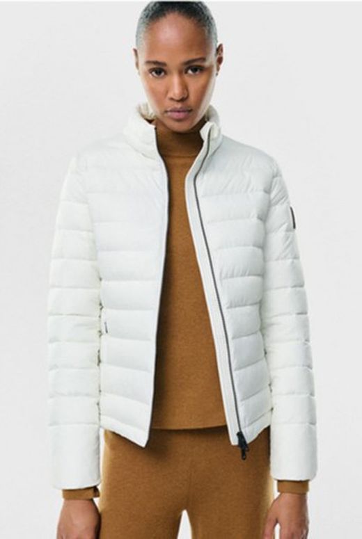 Parka corta acolchada sin capucha