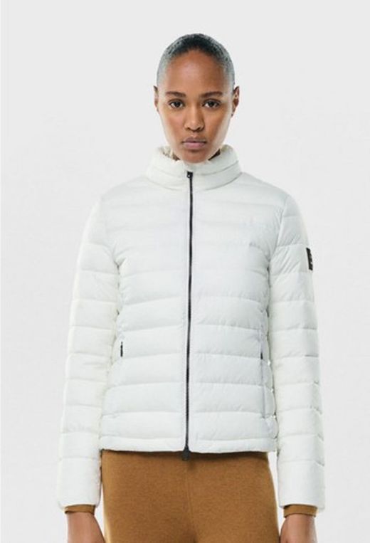 Parka corta acolchada sin capucha