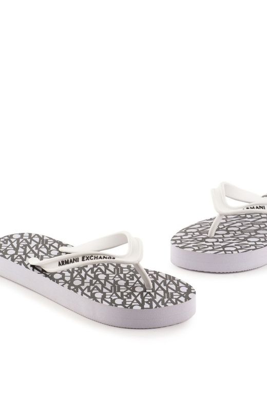 Sandalia tipo chancla