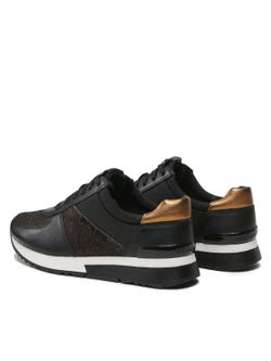 Sneaker Allie trainer