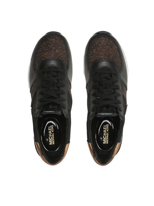 Sneaker Allie trainer