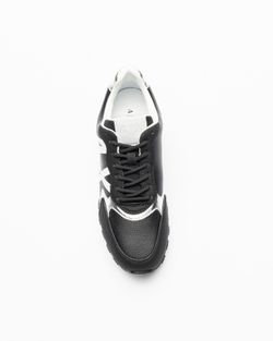 Sneaker logo