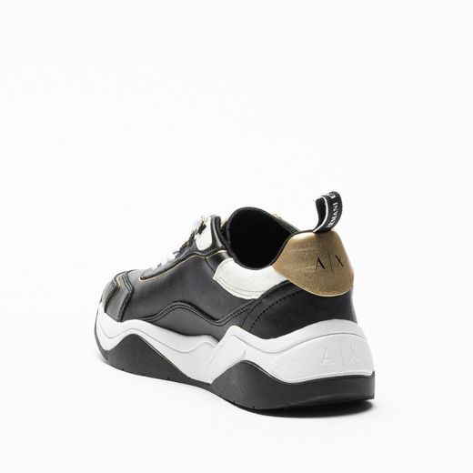 Sneaker logo