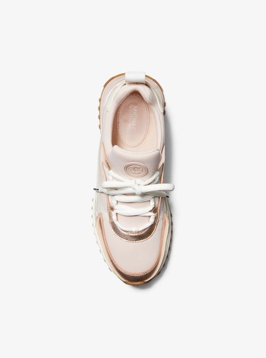 Sneakers confeccionadas en neopreno y cuero.