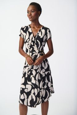 Vestido cruzado estampado